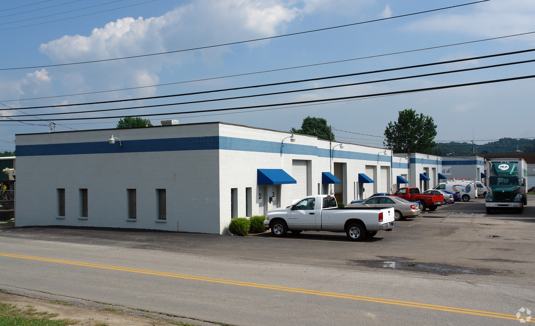 401-411 27th St, Dunbar, WV à louer Photo principale– Image 1 sur 5