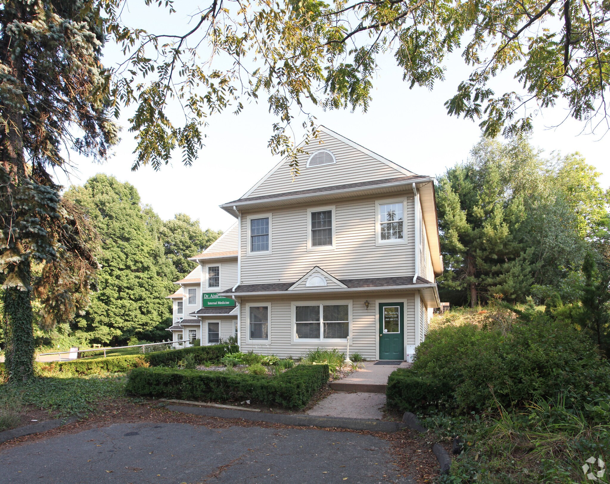 258 Spielman Hwy, Burlington, CT à vendre Photo principale– Image 1 sur 3