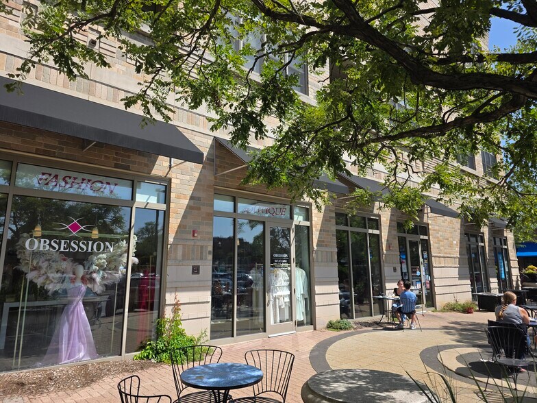 2-18 S Dunton Ave, Arlington Heights, IL à vendre - Photo de l’immeuble – Image 3 sur 5