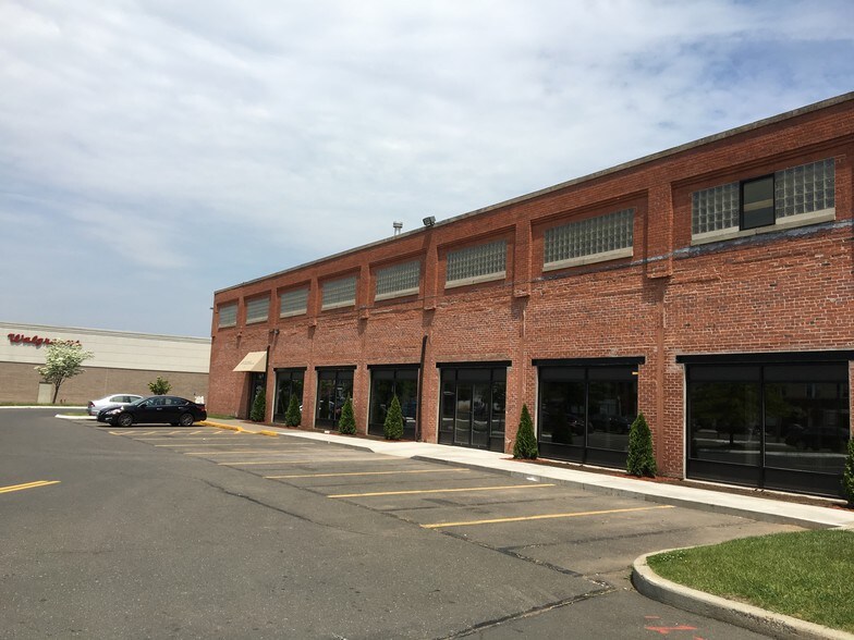 1125-1187 Dixwell Ave, Hamden, CT à louer - Photo de l’immeuble – Image 3 sur 3