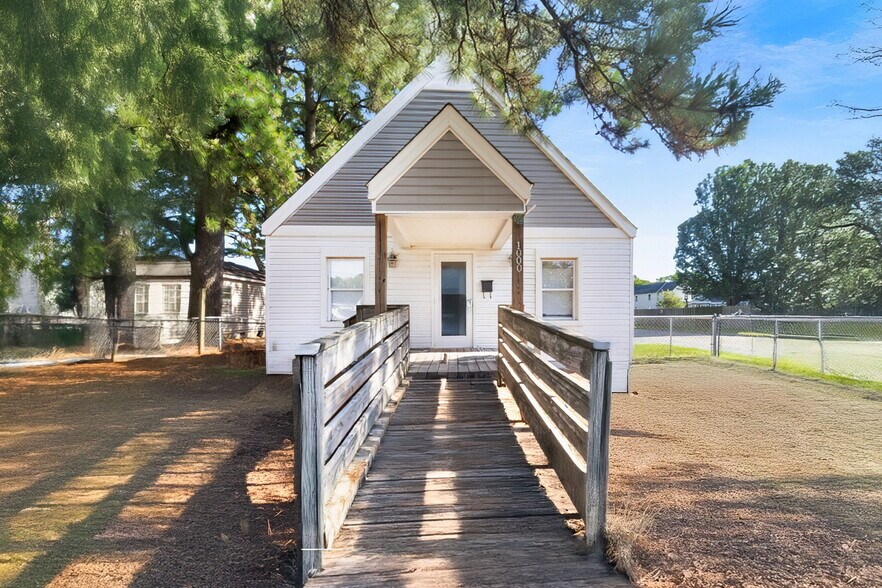 1000 Maple St, Elizabeth City, NC à vendre - Photo de l’immeuble – Image 2 sur 21