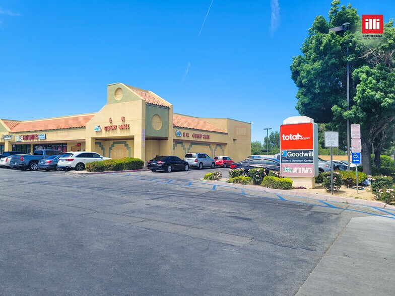 44430 20th St W, Lancaster, CA à louer - Photo de l’immeuble – Image 3 sur 6