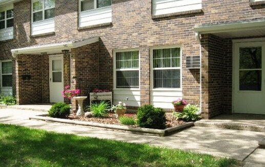 1234 N Broadway, Fergus Falls, MN à vendre - Photo principale – Image 1 sur 18