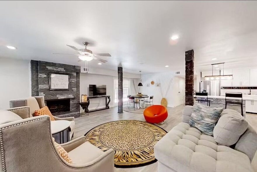 6325 Riverview Way, Houston, TX à vendre - Photo intérieure – Image 3 sur 33