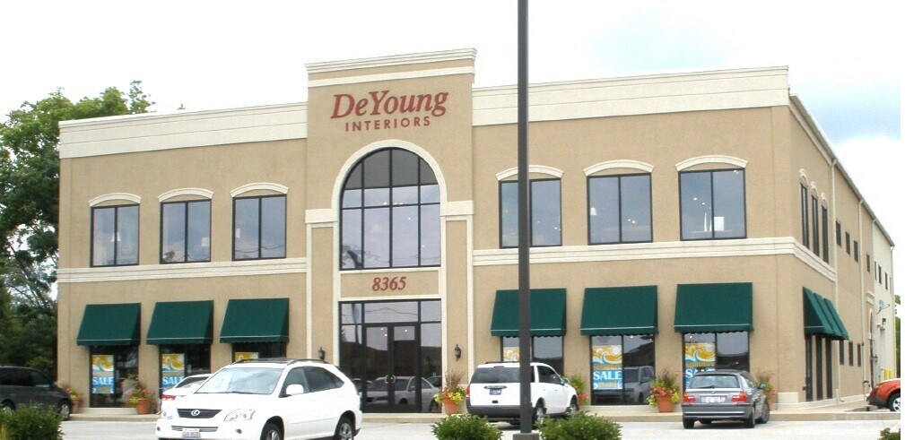 8365 Wicker Ave, Saint John, IN à vendre Photo de l’immeuble– Image 1 sur 47