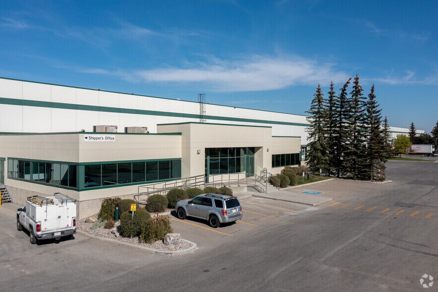 4990-5160 68th Ave SE, Calgary, AB à louer - Photo principale – Image 1 sur 6