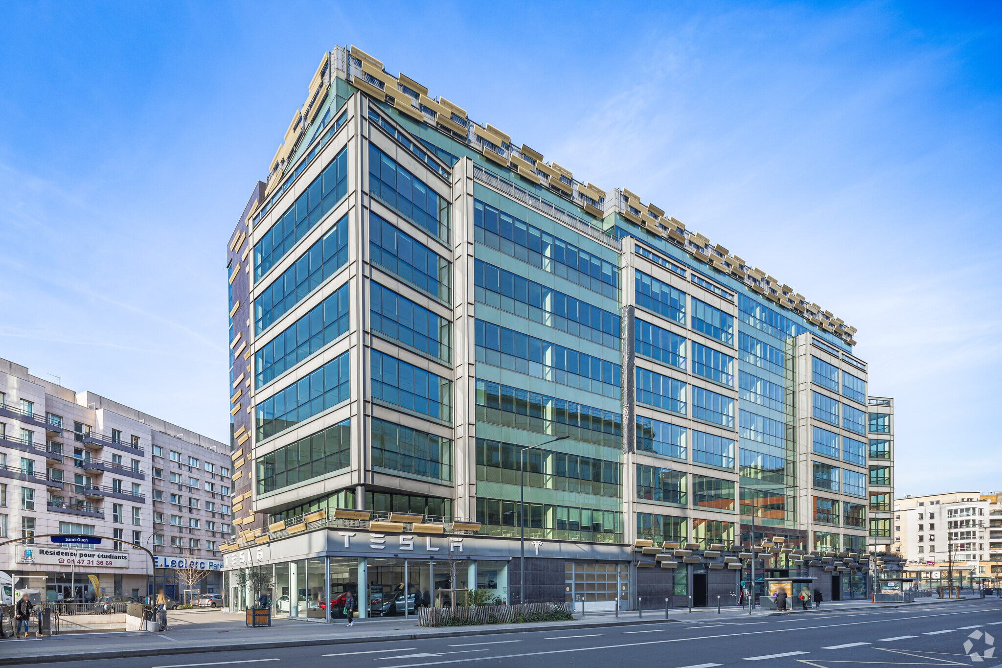 Bureau dans Saint-Ouen à louer Photo principale– Image 1 sur 11