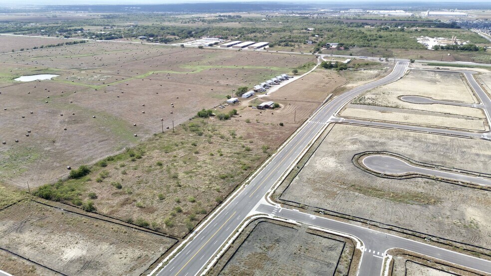 158 Stockmen Ln, Maxwell, TX à vendre - Photo de l’immeuble – Image 3 sur 6