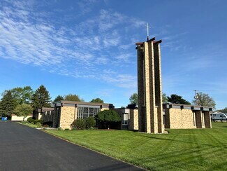 Plus de détails pour 930 S Nickelplate St, Louisville, OH - Spécialisé à vendre