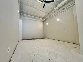 1082 NW Huff Rd, Atlanta, GA à louer Photo intérieure– Image 2 sur 5
