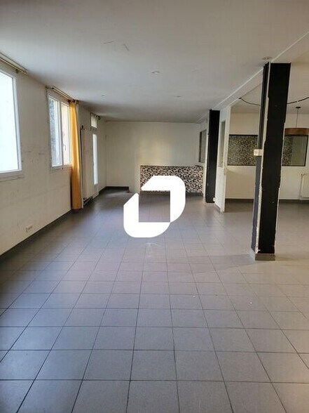 Bureau dans Saint-Ouen-sur-Seine à louer - Photo de l’immeuble – Image 1 sur 11