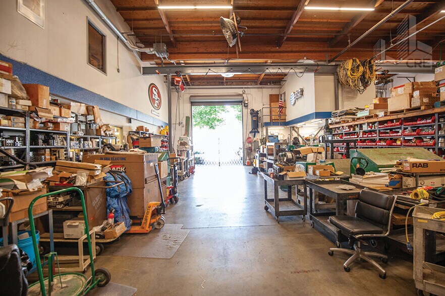 1385 Donner Ave, San Francisco, CA à vendre - Photo de l’immeuble – Image 3 sur 11