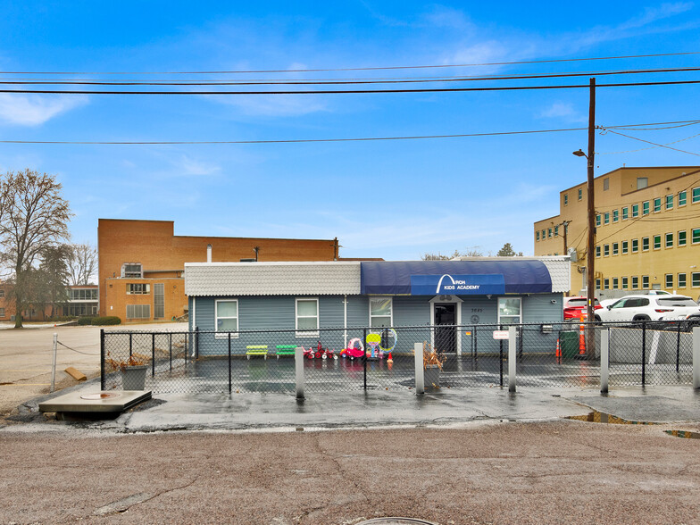 3645 Oakmount Ave, Saint Louis, MO à vendre - Photo de l’immeuble – Image 1 sur 19