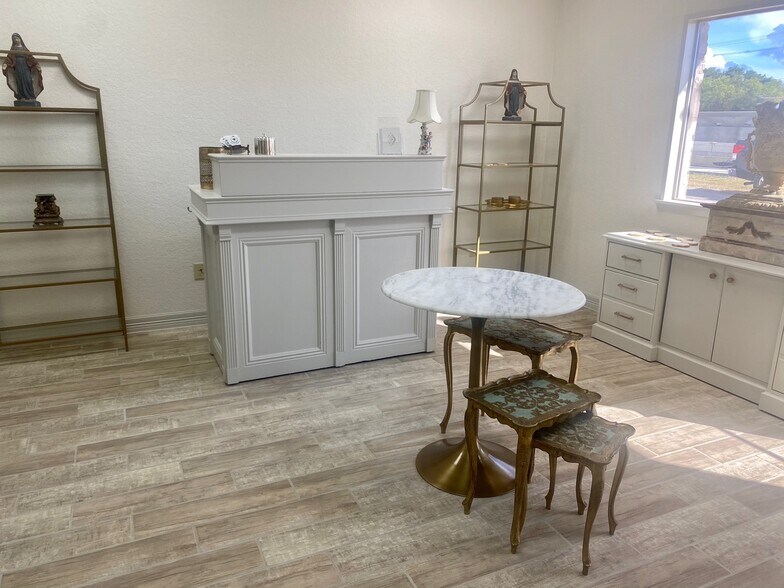 32820 W IH-10, Boerne, TX à louer - Photo de l’immeuble – Image 2 sur 6