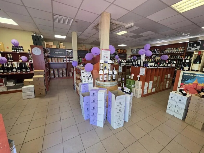 Local commercial dans Saint-Germain-lès-Corbeil à vendre - Photo intérieure – Image 3 sur 5