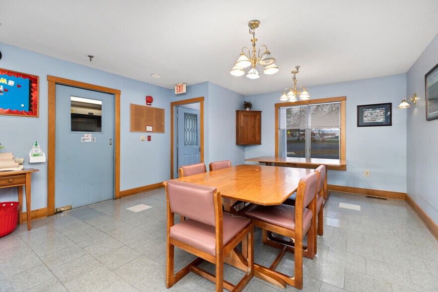 218 Mill Rd, Woodstock, VA à vendre - Photo intérieure – Image 3 sur 98