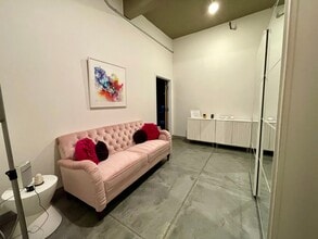 58 Pulaski St, Peabody, MA à louer Photo intérieure– Image 1 sur 8