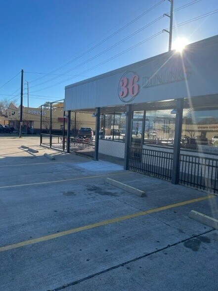 1218 1st St, Rosenberg, TX à vendre - Photo de l’immeuble – Image 2 sur 6