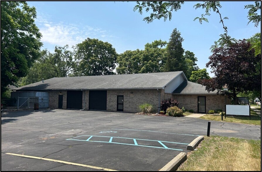 35337 E Michigan Ave, Wayne, MI à vendre - Photo de l’immeuble – Image 3 sur 11