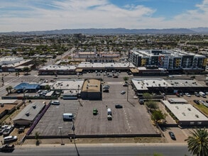 1730 E McDowell Rd, Phoenix, AZ à louer Aérien– Image 2 sur 10