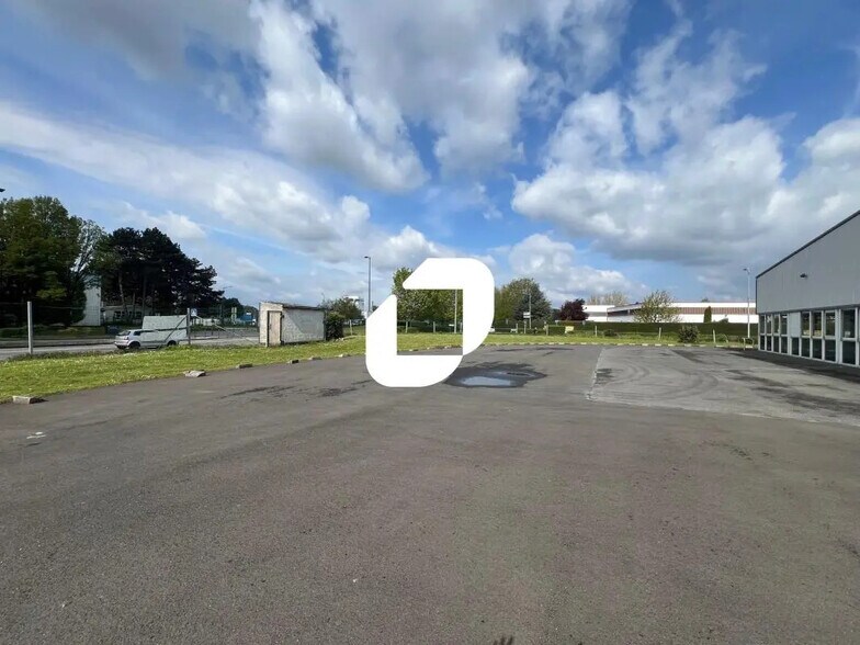 Local d’activités dans Ruitz à louer - Photo de l’immeuble – Image 2 sur 9