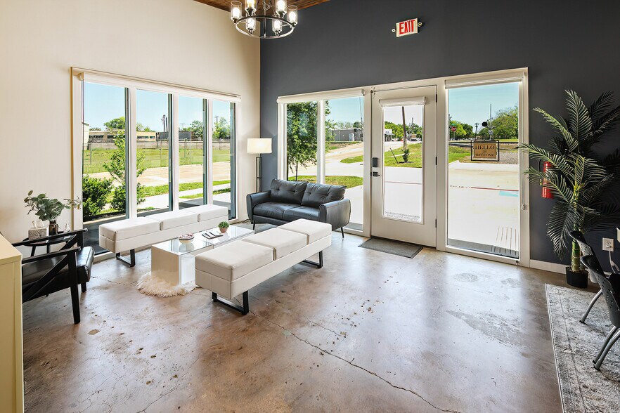 103 W 32nd St, Bryan, TX à louer - Photo intérieure – Image 2 sur 11