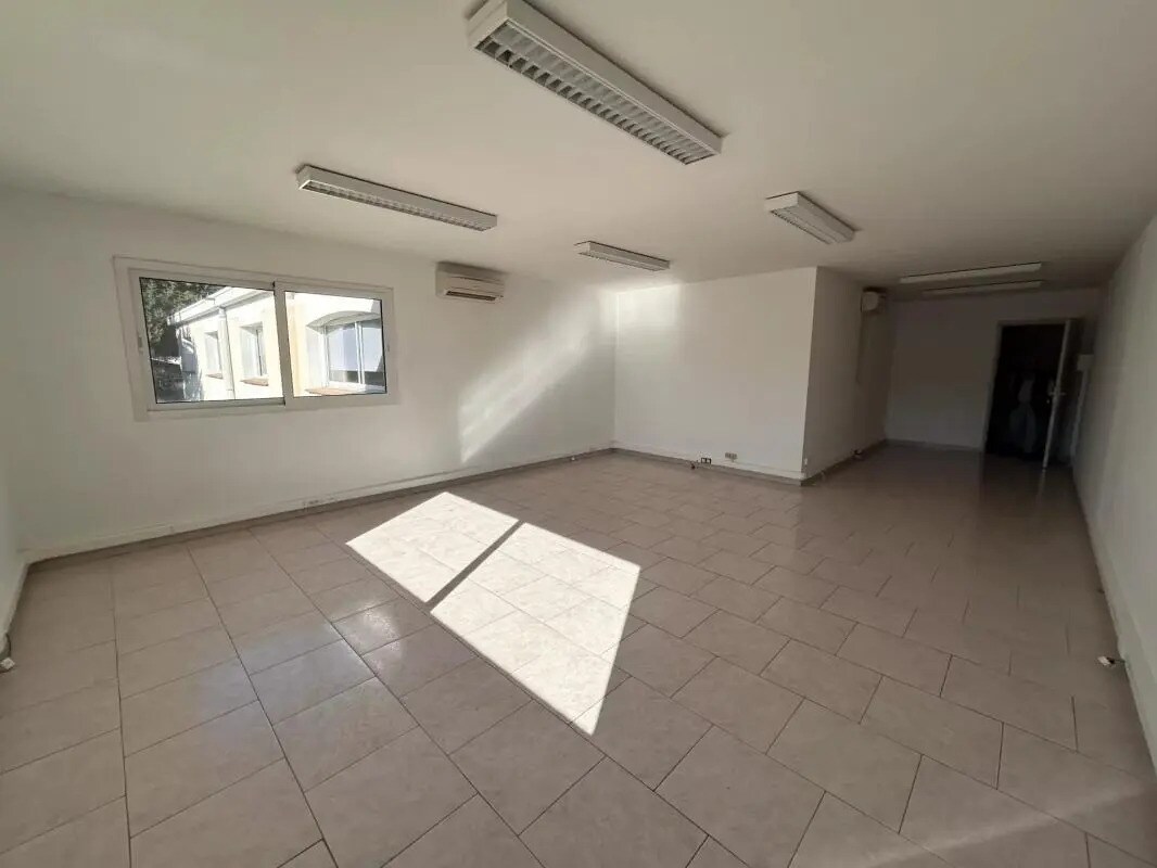 Bureau dans Mouans-Sartoux à louer Photo intérieure– Image 1 sur 5