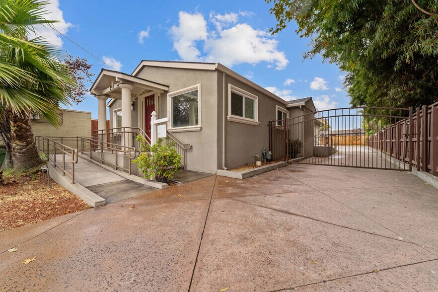250 Meridian Ave, San Jose, CA à vendre - Photo de l’immeuble – Image 2 sur 17