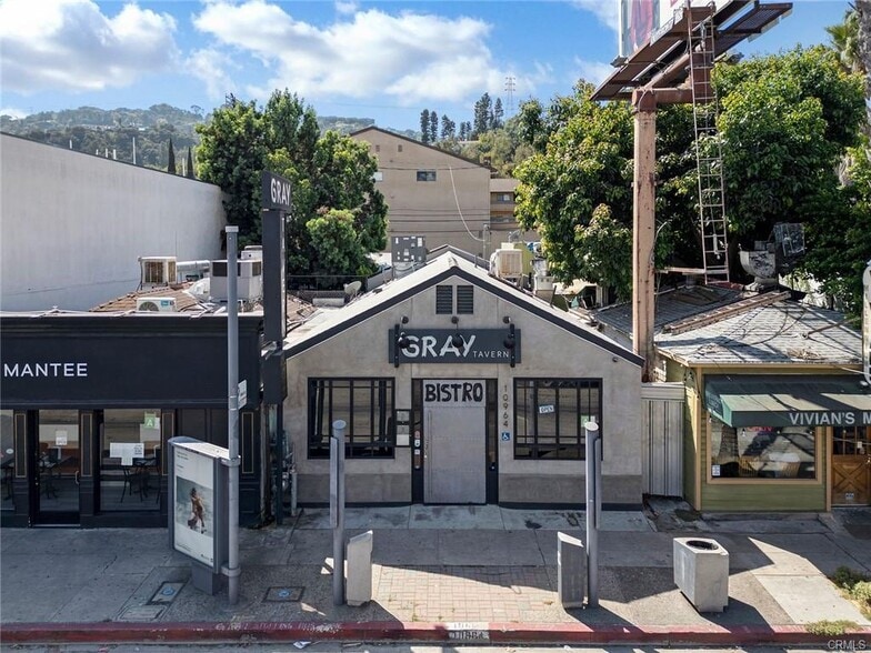 10964 Ventura Blvd, Studio City, CA à louer - Photo de l’immeuble – Image 3 sur 31