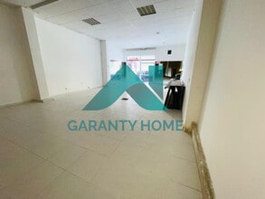 Local commercial dans Cáceres, Cáceres à louer Photo intérieure– Image 1 sur 6