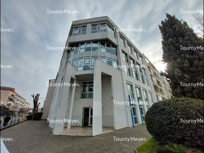 Bureau dans Toulouse à louer - Photo de l’immeuble – Image 1 sur 8