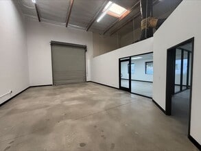 3882 Del Amo Blvd, Torrance, CA à louer Photo intérieure– Image 2 sur 2