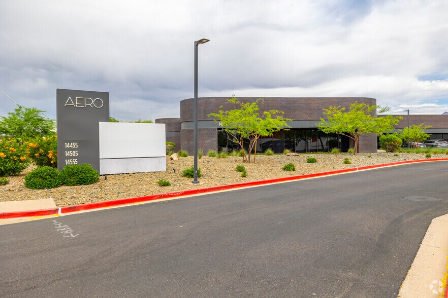 14505 N Hayden Rd, Scottsdale, AZ à louer - Photo de l’immeuble – Image 3 sur 8