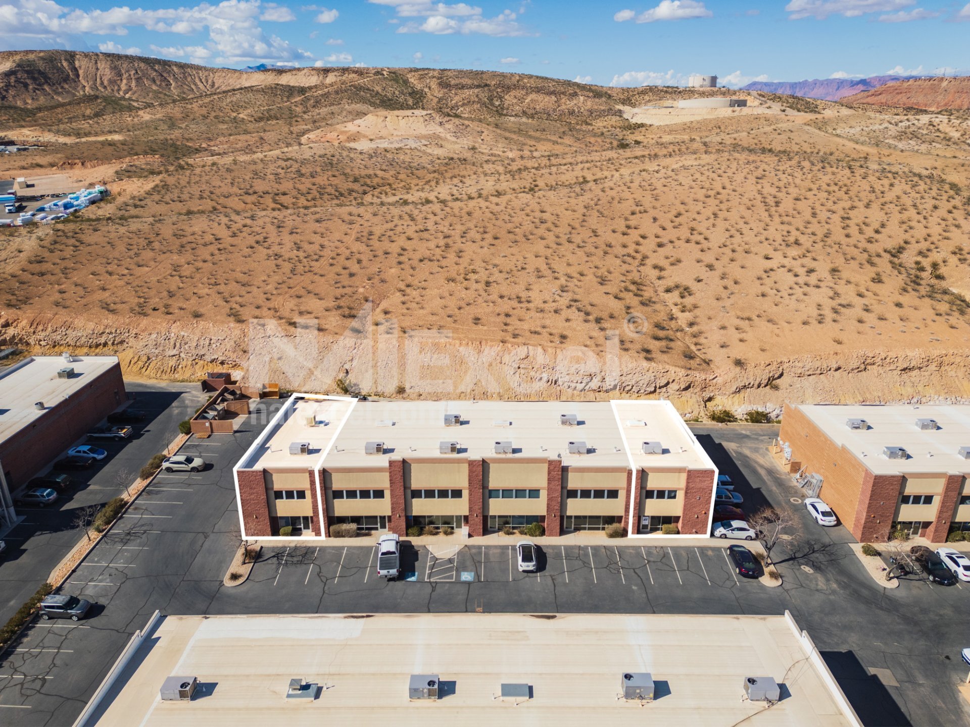 4012 S River Rd, St George, UT à louer Photo principale– Image 1 sur 9