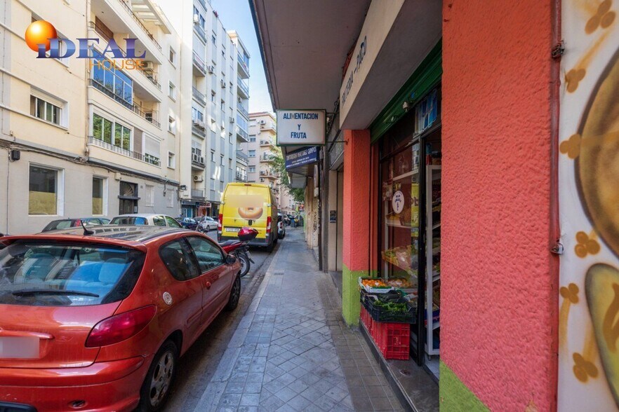 Local commercial dans Granada, Granada à vendre - Photo de l’immeuble – Image 2 sur 19