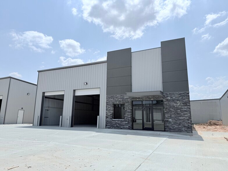 Jarvis Business Park portefeuille de 6 biens à vendre sur LoopNet.fr - Photo de l’immeuble – Image 2 sur 5