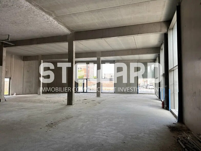 Local commercial dans VILLENEUVE-D'ASCQ à vendre - Photo de l’immeuble – Image 3 sur 13