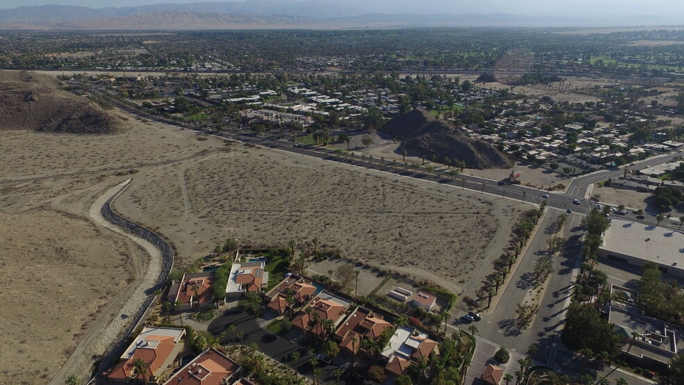 Highway 111 & Mirage Cove Rd, Rancho Mirage, CA à vendre - Aérien – Image 1 sur 2