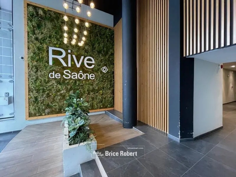 Bureau dans Lyon à vendre Hall d’entrée– Image 1 sur 10