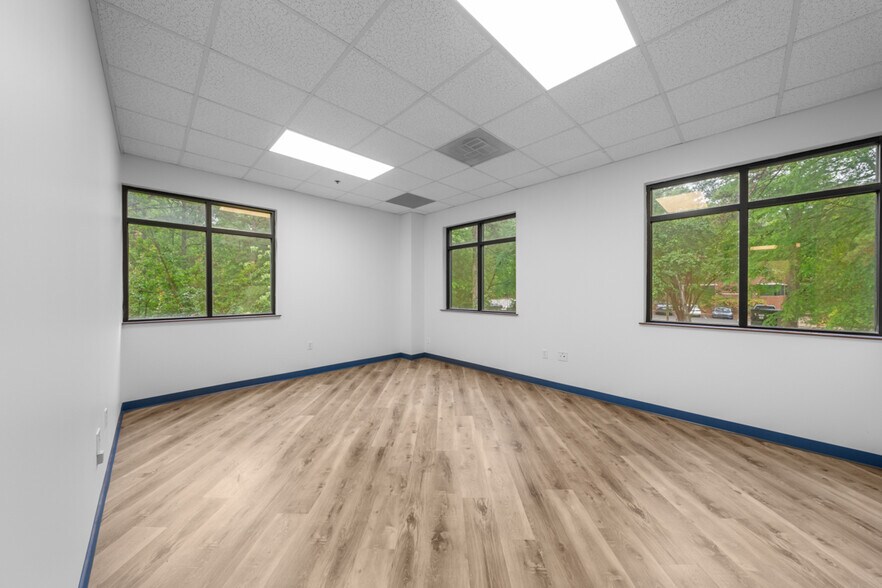 312-326 Cloister Ct, Chapel Hill, NC à louer - Photo intérieure – Image 3 sur 22
