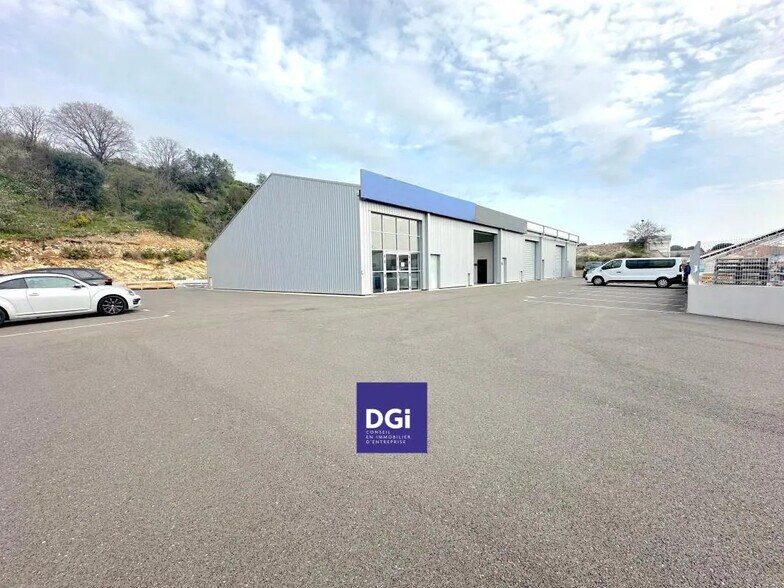 Local d’activités dans Nîmes à louer - Photo de l’immeuble – Image 3 sur 8