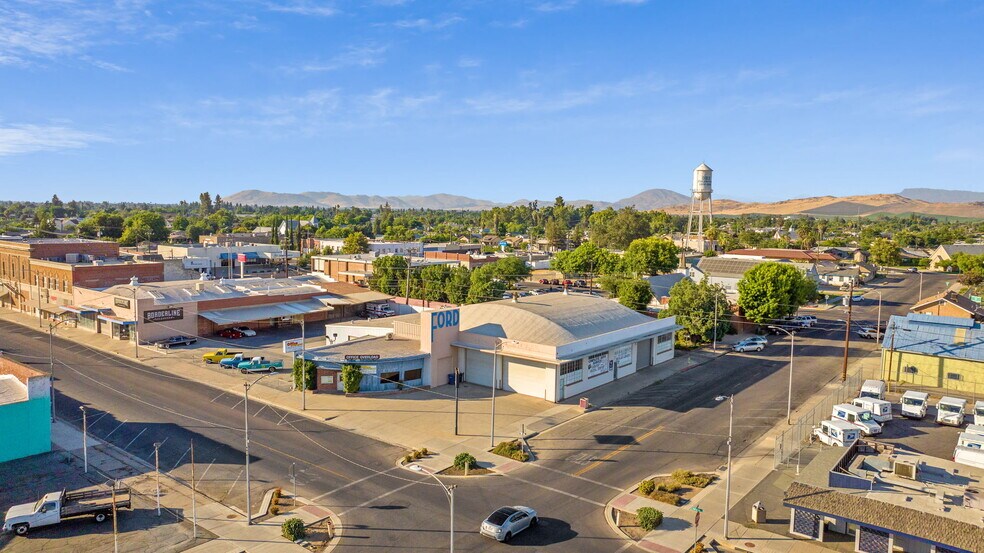 180 S K St, Dinuba, CA à vendre - Photo principale – Image 1 sur 9