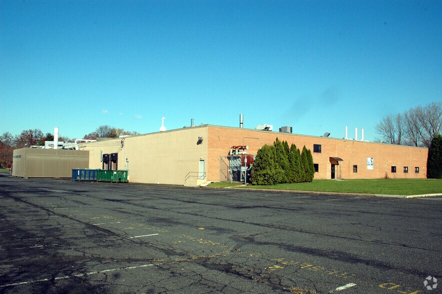 140 LeGrand Ave, Northvale, NJ à louer - Photo de l’immeuble – Image 2 sur 32
