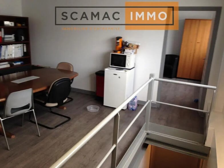 Local d'activités dans Morsang-sur-Orge à vendre - Photo de l’immeuble – Image 2 sur 7