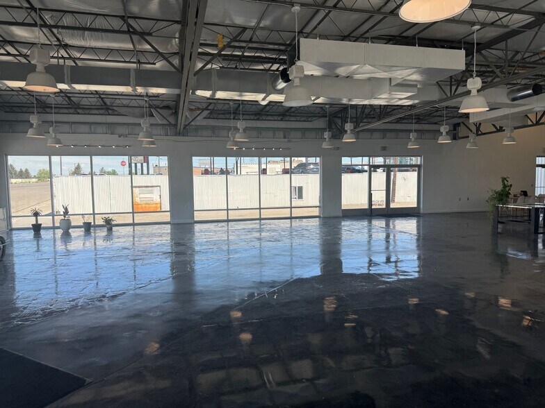 540 N Emerson Ave, Idaho Falls, ID à vendre - Photo intérieure – Image 2 sur 10