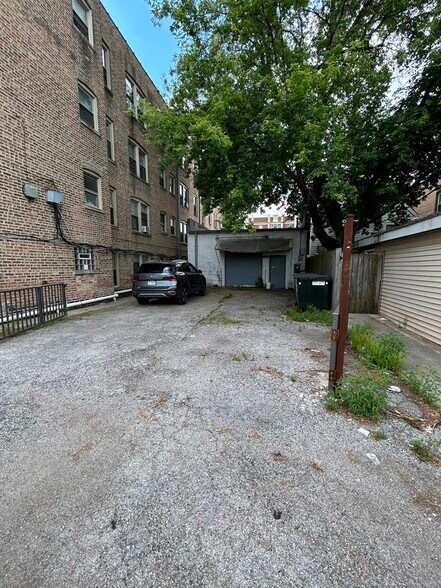 4591 N Elston Ave, Chicago, IL à vendre - Photo de l’immeuble – Image 2 sur 8