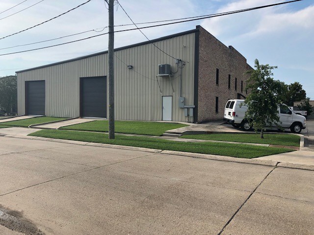 2200 Crestview St, Kenner, LA à vendre - Photo de l’immeuble – Image 3 sur 15