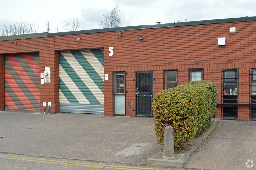 6 Park Ln, Wolverhampton à louer - Photo de l’immeuble – Image 3 sur 7