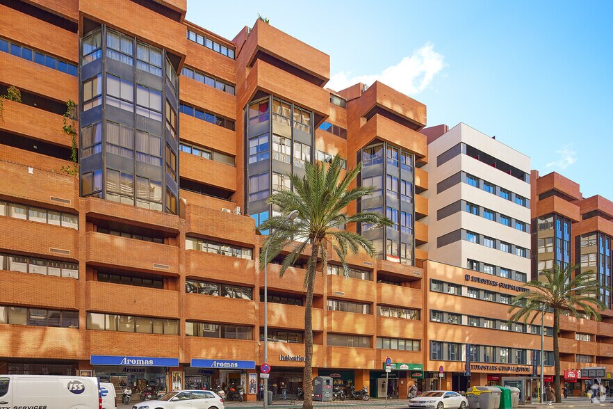 Avenida de la República Argentina, 21, Séville, Sevilla à louer - Photo de l’immeuble – Image 2 sur 13