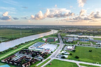 301-327 S Brazosport Blvd, Freeport, TX - Vue aérienne  vue de carte - Image1